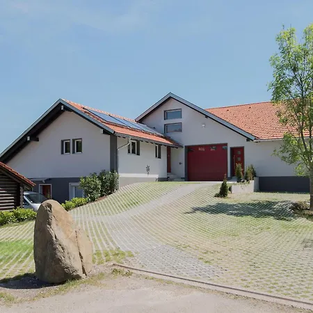 Wohnung-mit-panoramablick شقة *